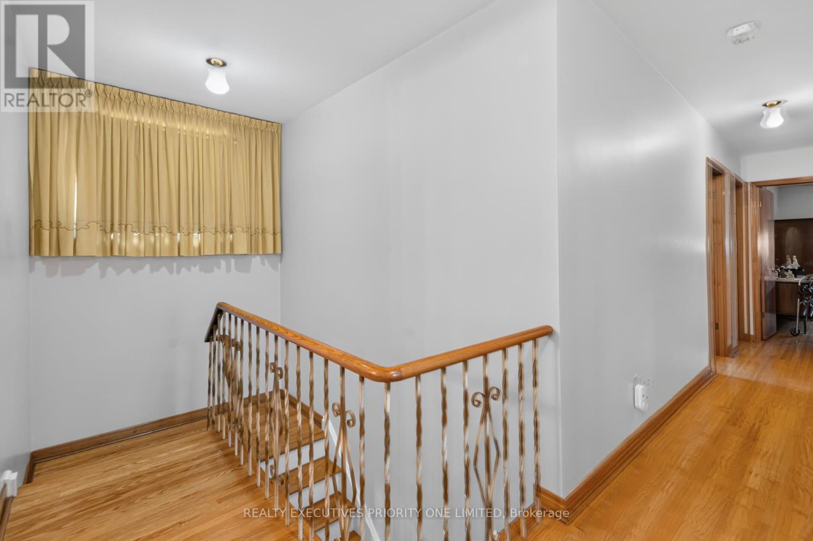 355 Glen Park Avenue Property Photo 18