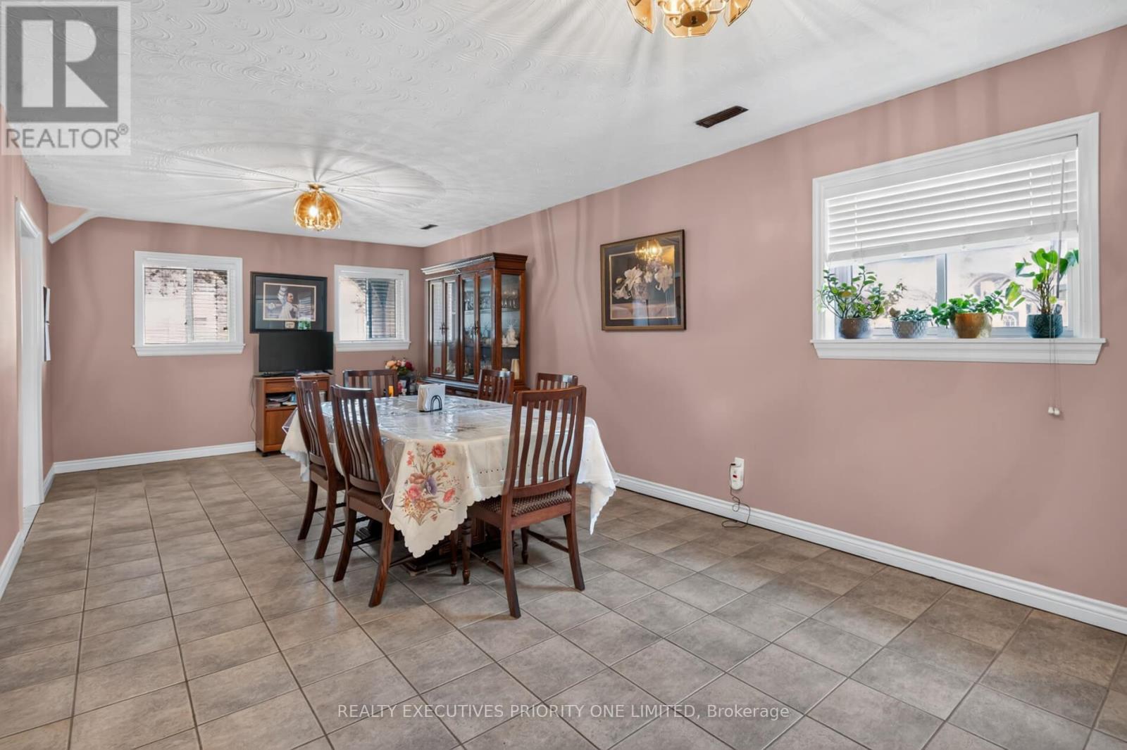 355 Glen Park Avenue Property Photo 20