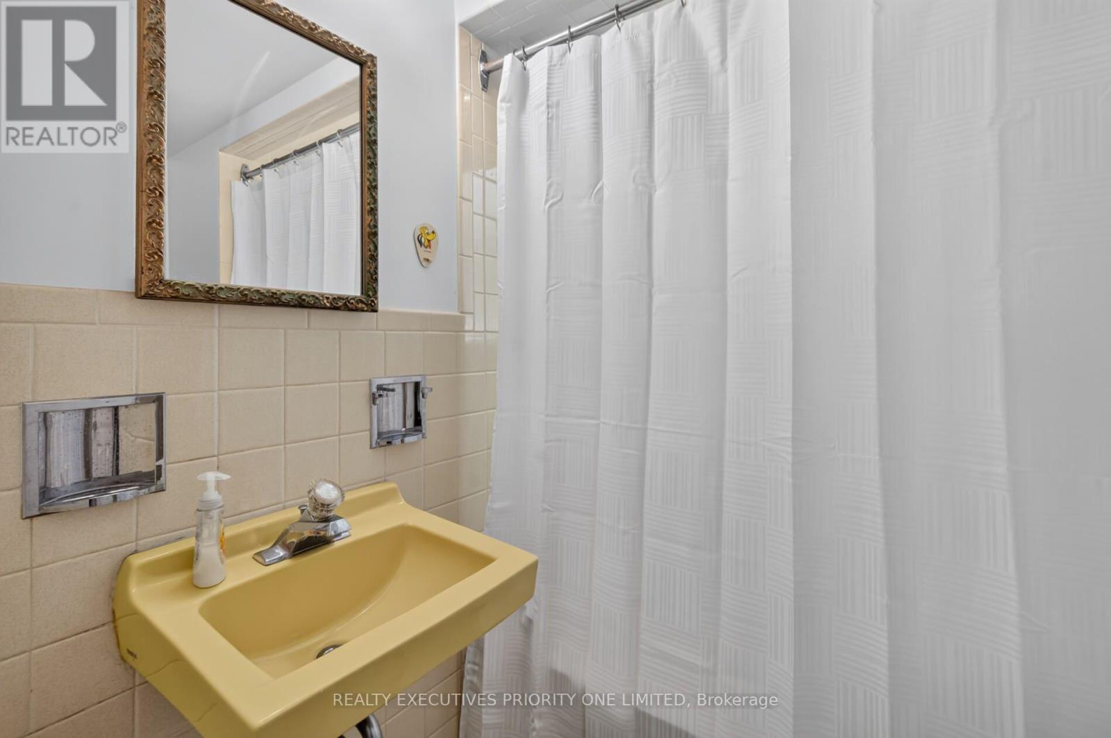 355 Glen Park Avenue Property Photo 25