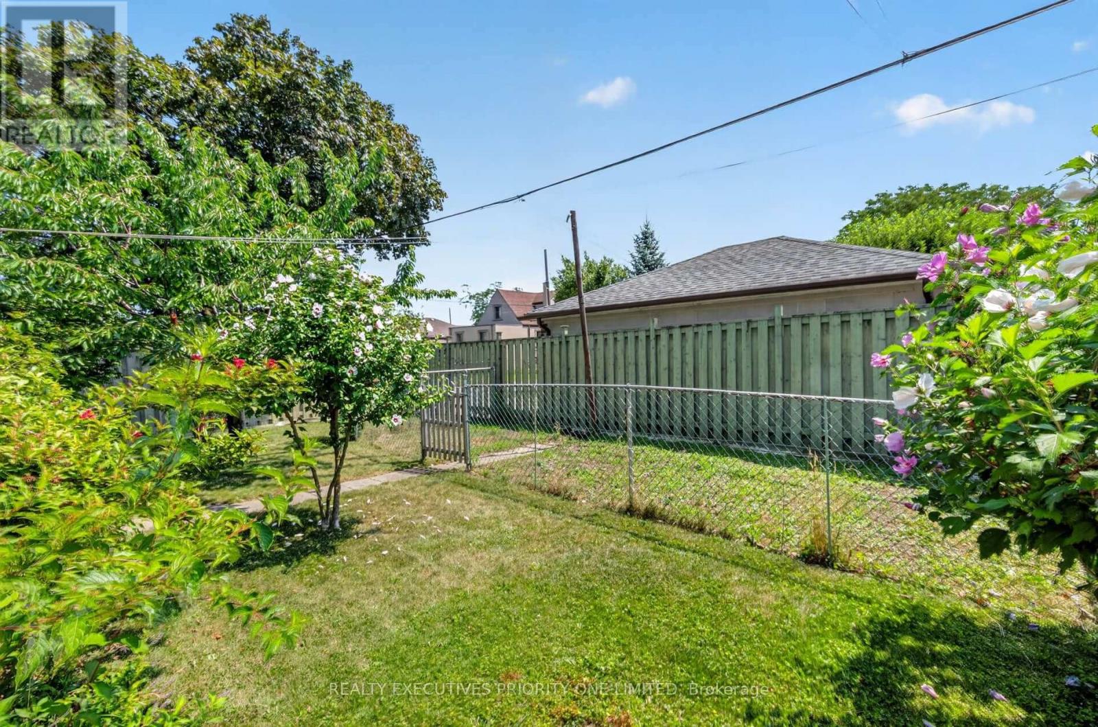 355 Glen Park Avenue Property Photo 32