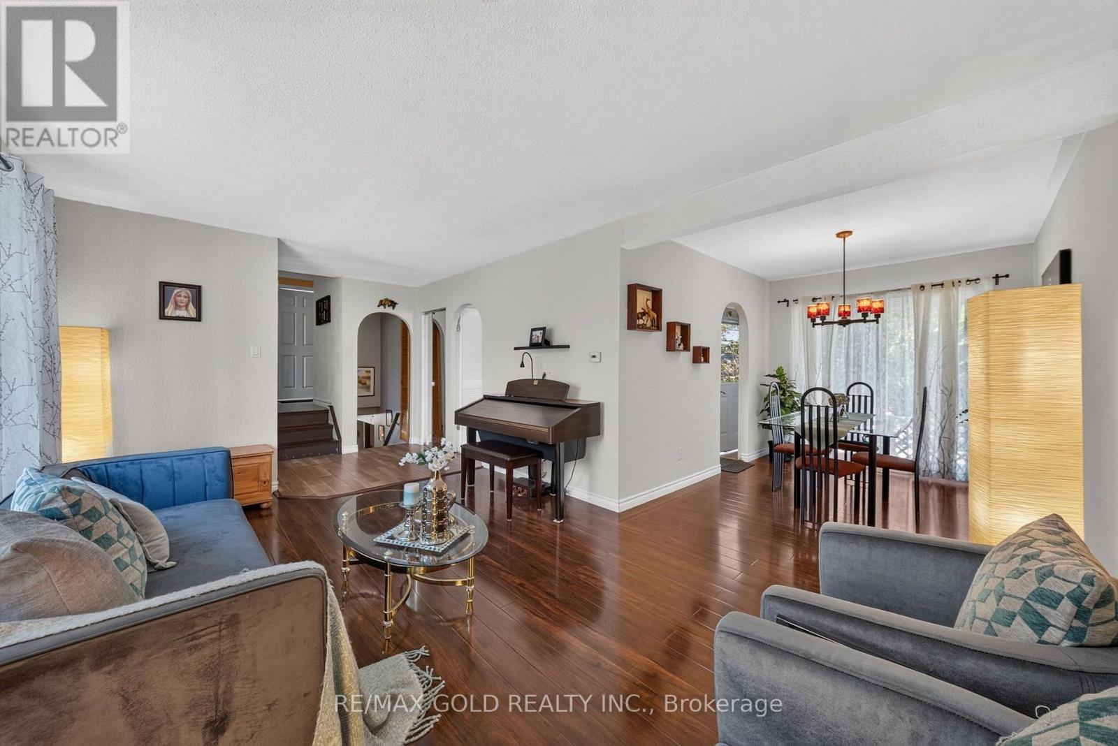 129 Folkstone Crescent Property Photo 11