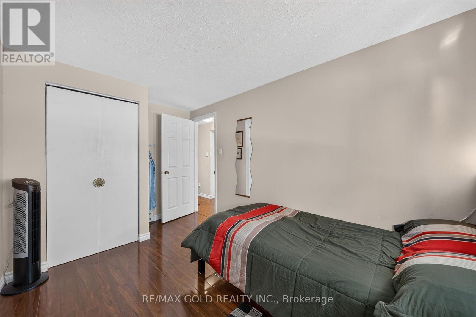 129 Folkstone Crescent Property Photo 24