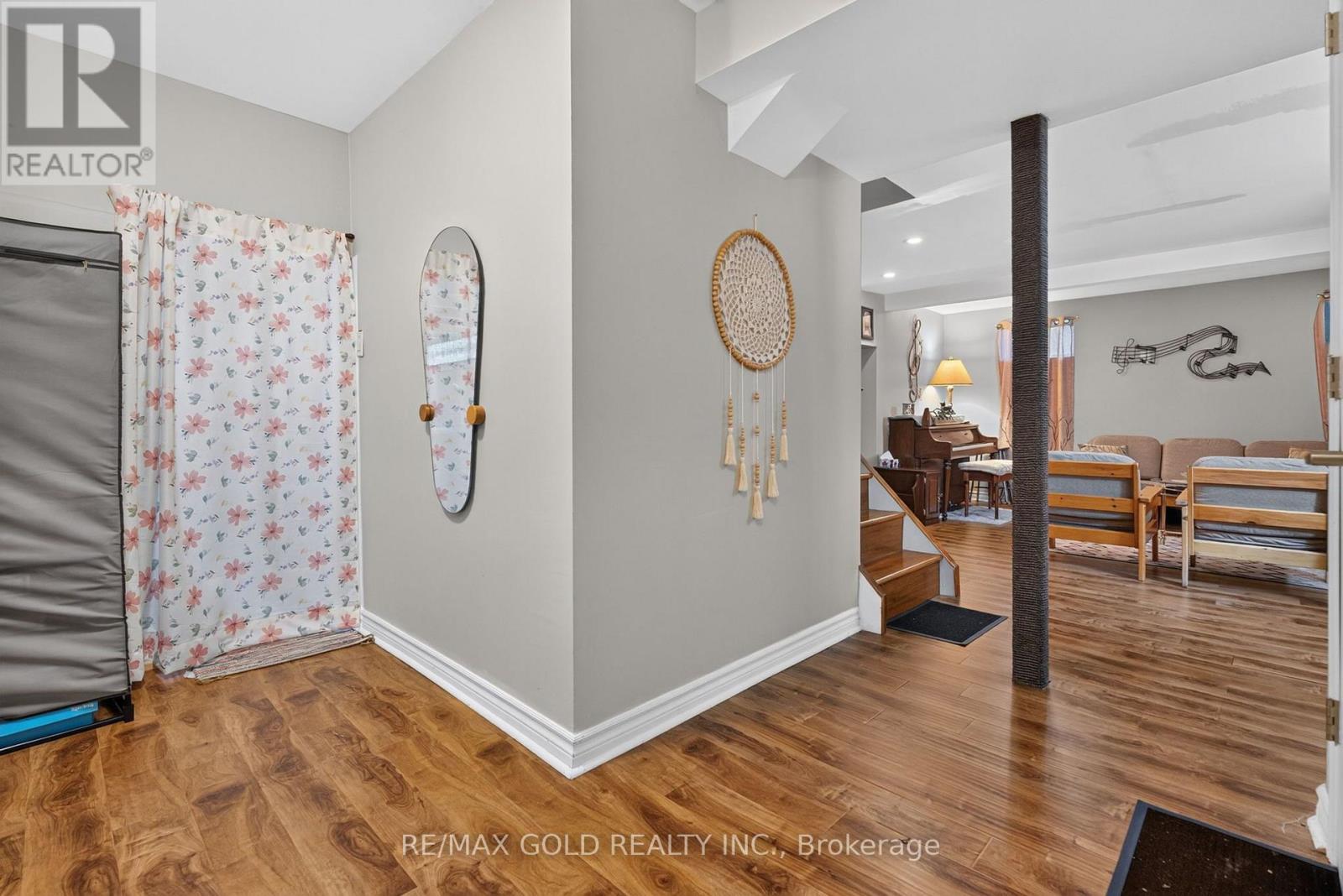 129 Folkstone Crescent Property Photo 35