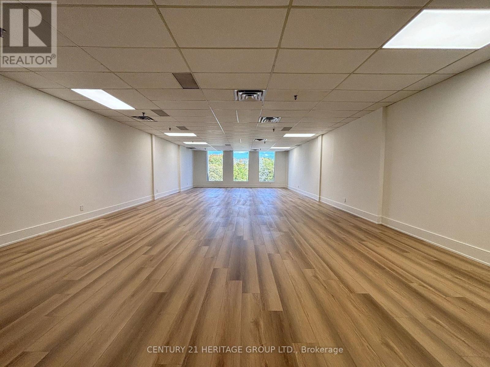209 - 4544 Dufferin Street Property Photo 11