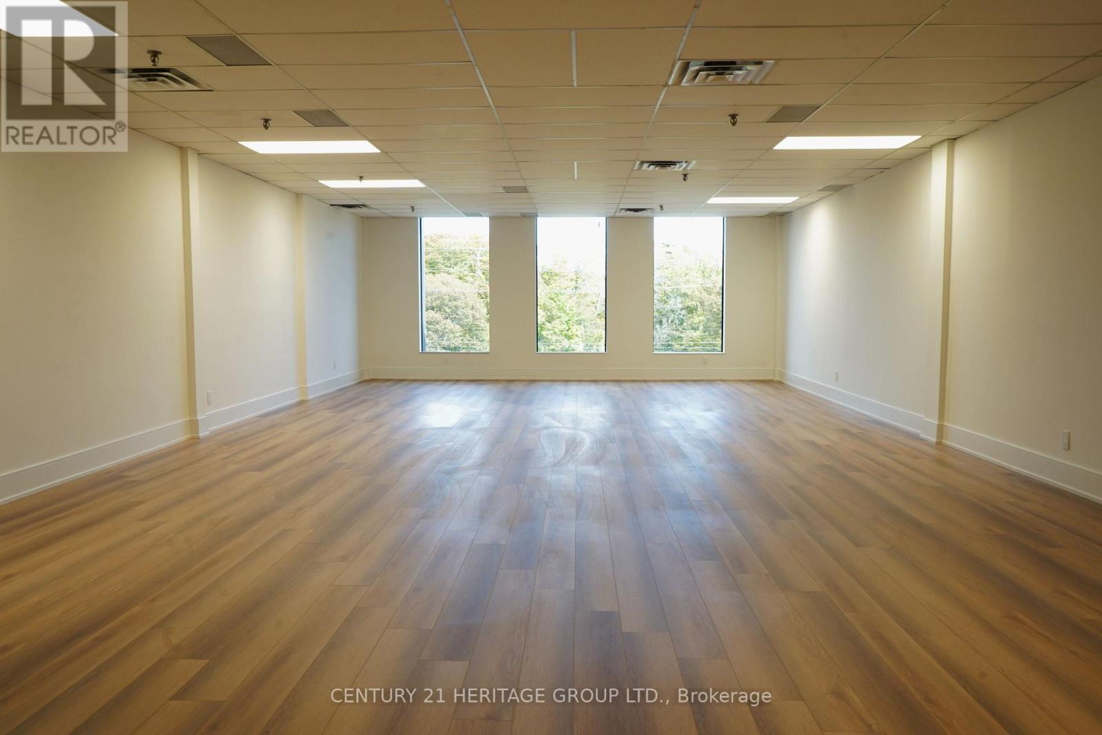 209 - 4544 Dufferin Street Property Photo 12