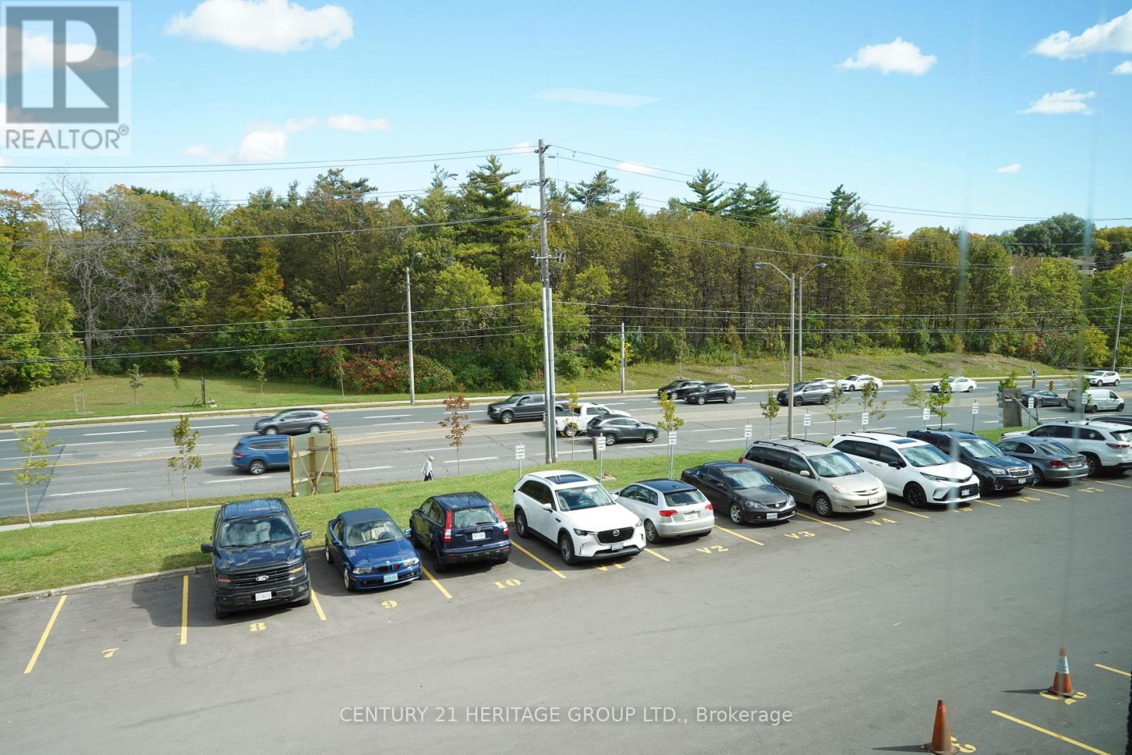 209 - 4544 Dufferin Street Property Photo 20