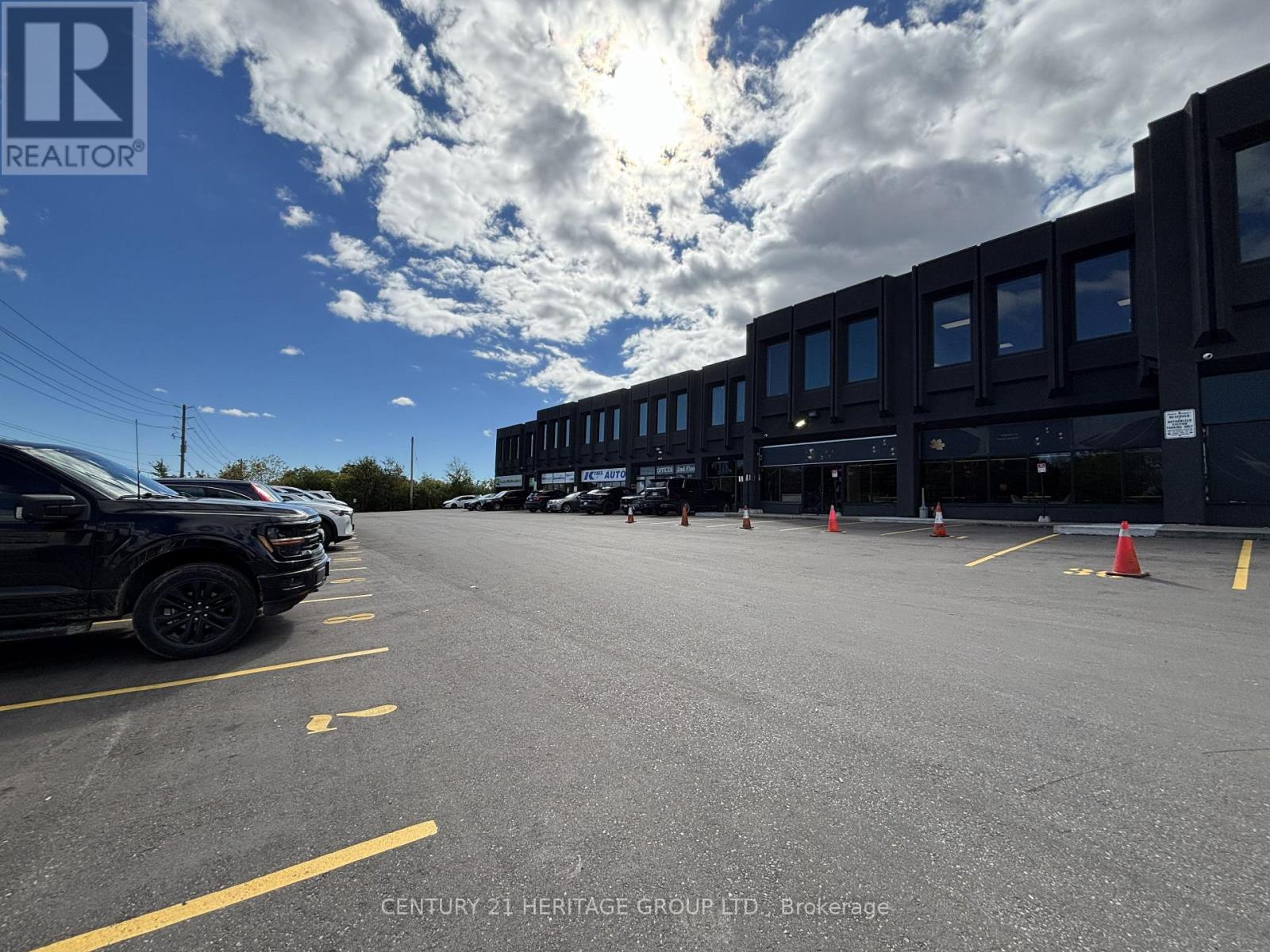 209 - 4544 Dufferin Street Property Photo 22