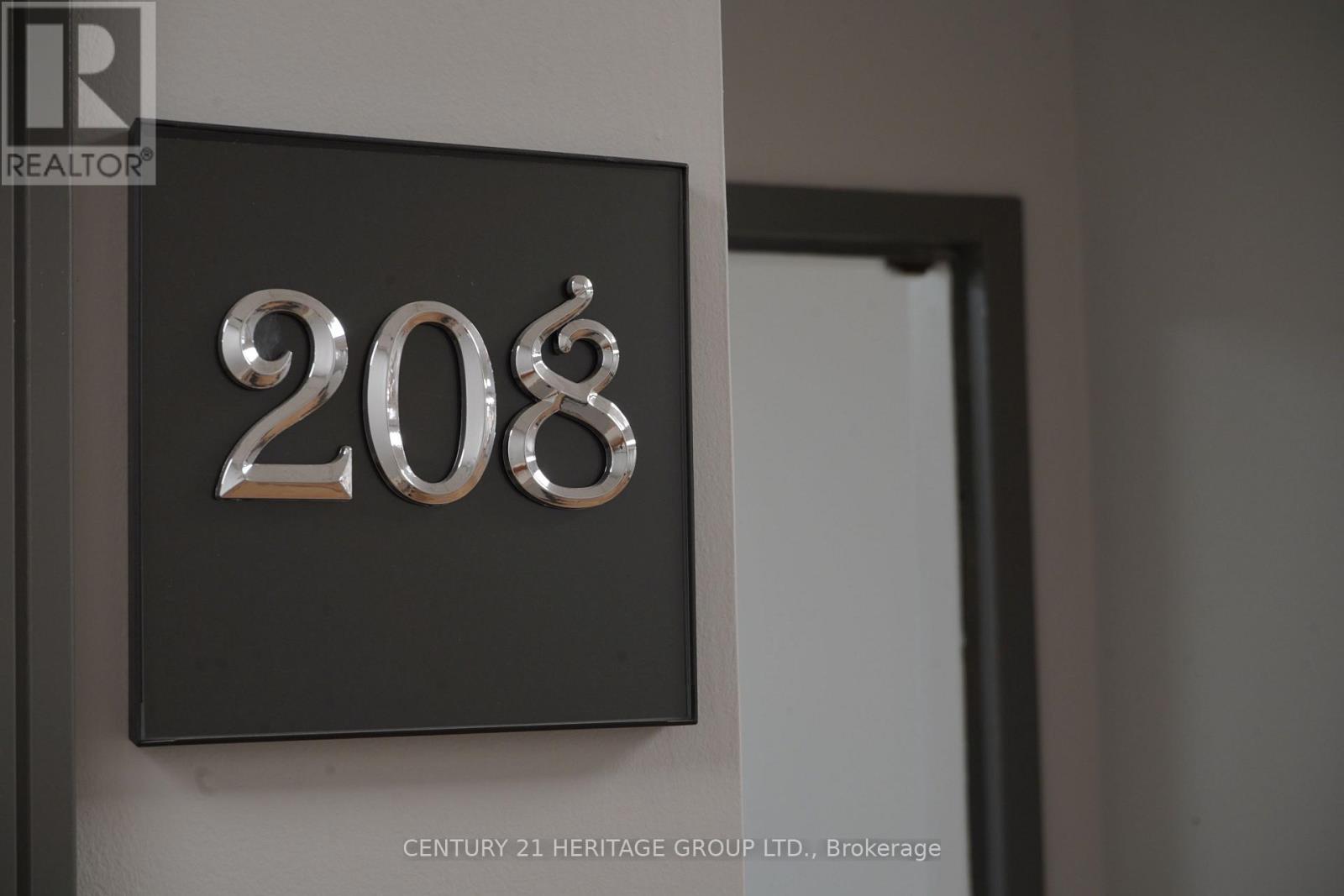 208 - 4544 Dufferin Street Property Photo 4