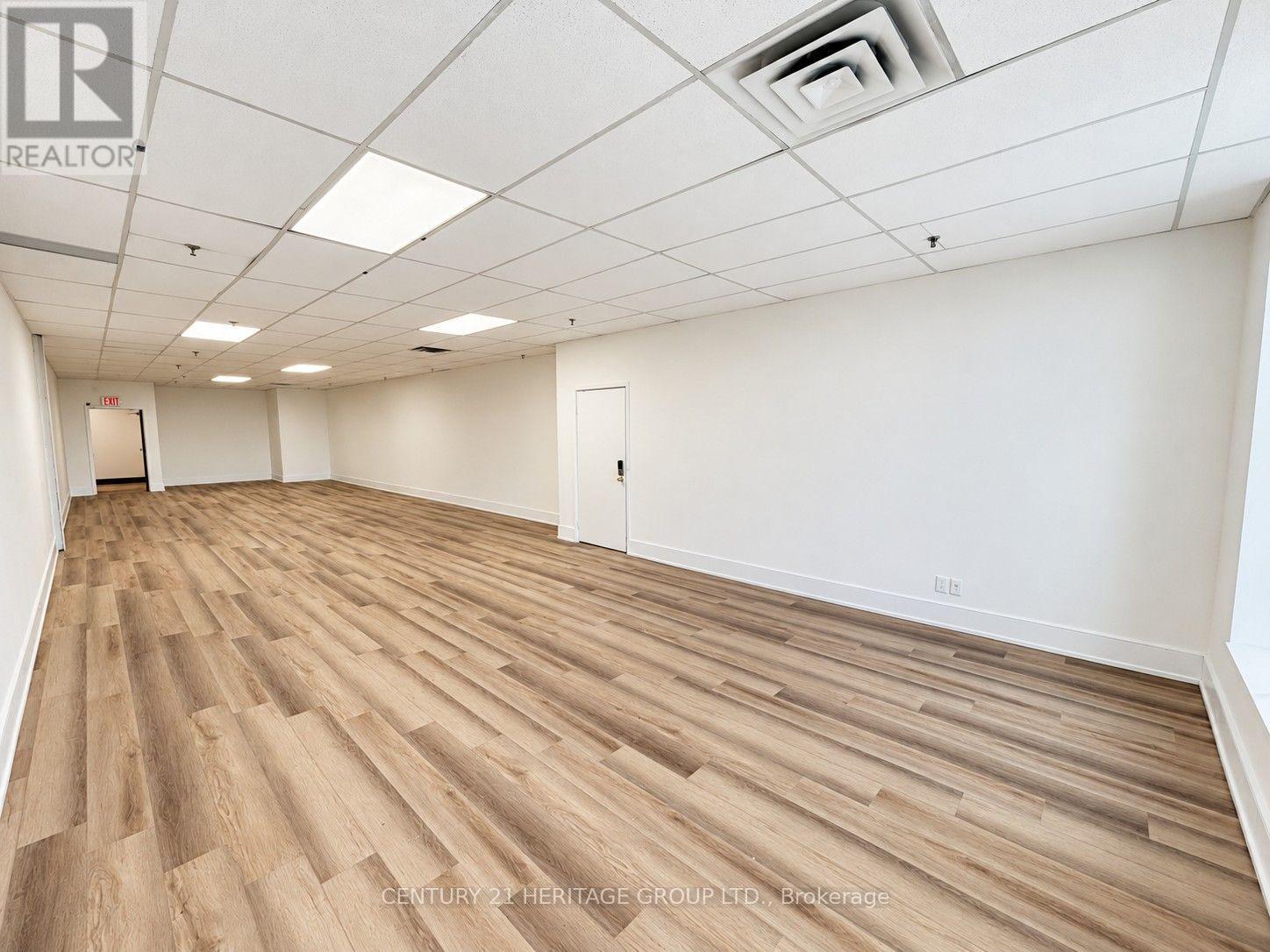 208 - 4544 Dufferin Street Property Photo 12