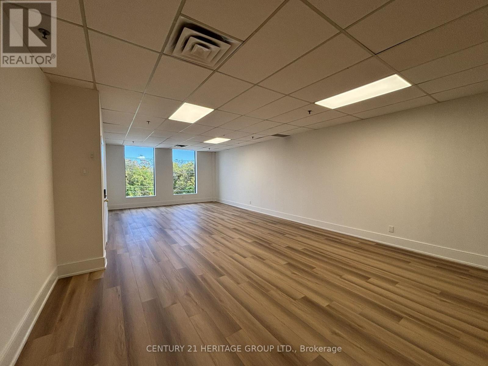 208 - 4544 Dufferin Street Property Photo 15