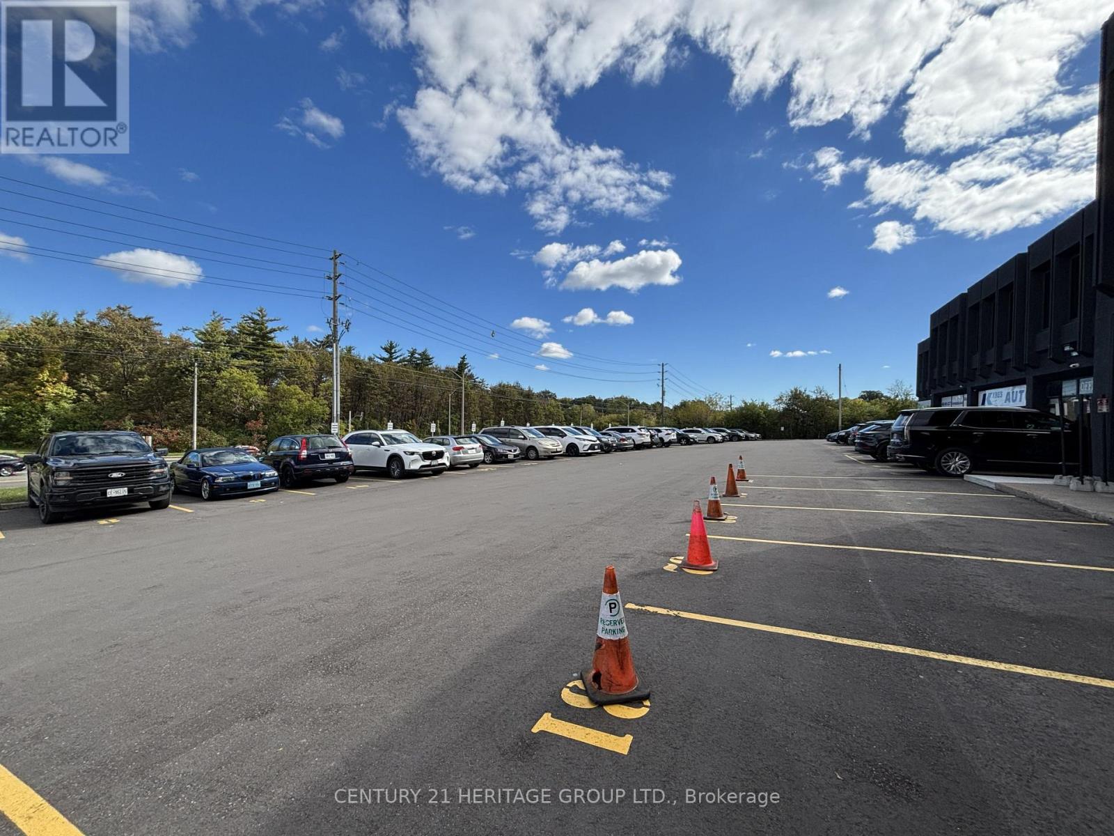 208 - 4544 Dufferin Street Property Photo 19