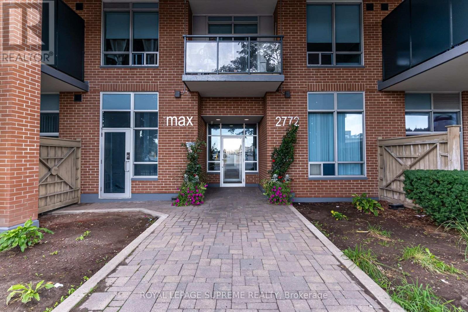 601 - 2772 Keele Street Property Photo 4