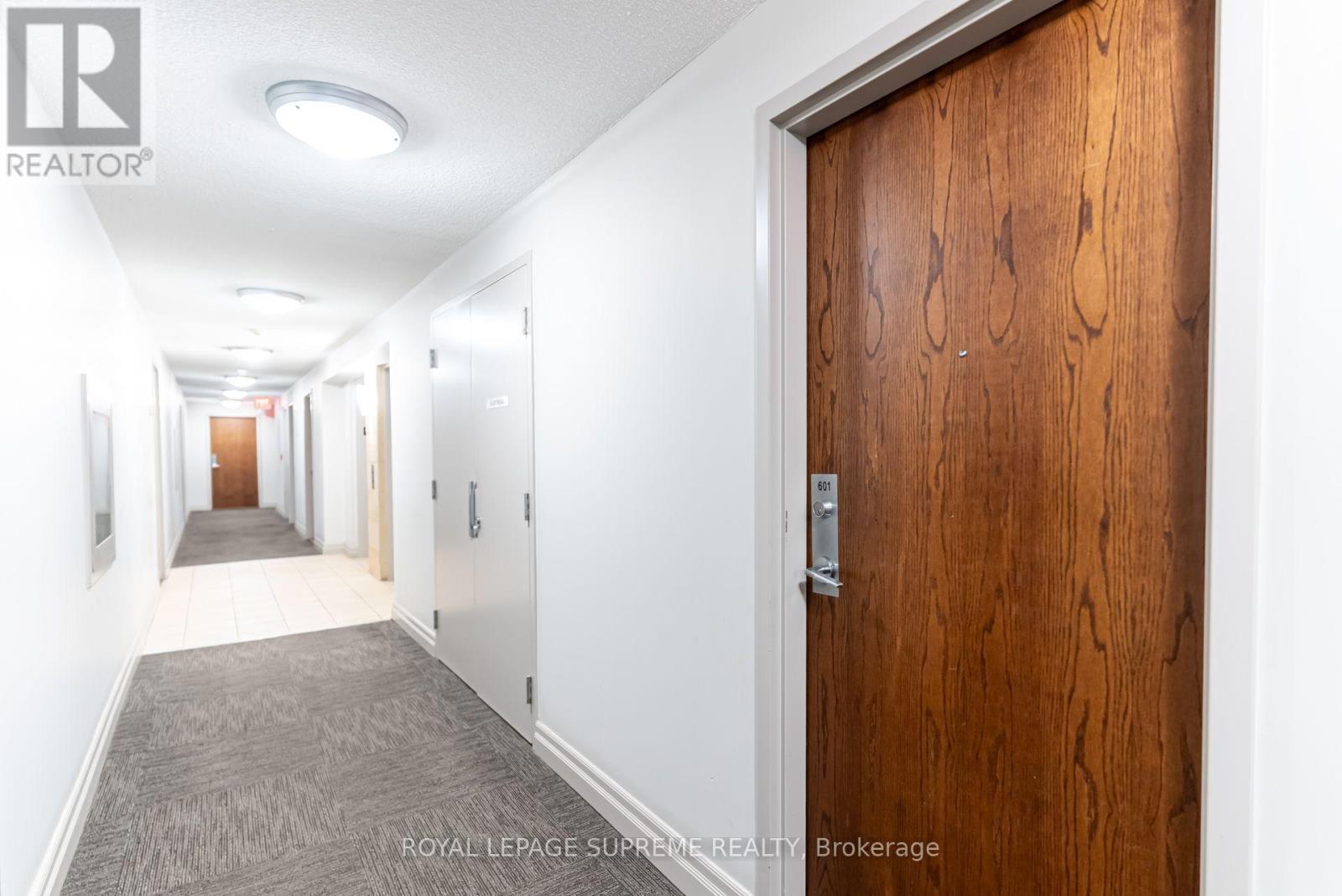 601 - 2772 Keele Street Property Photo 5