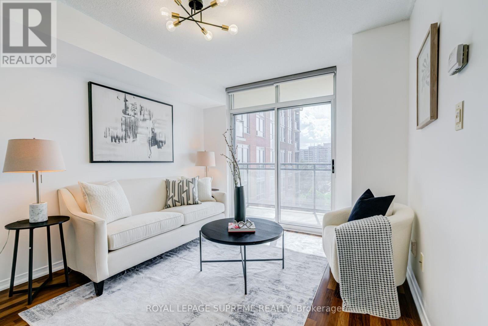 601 - 2772 Keele Street Property Photo 8