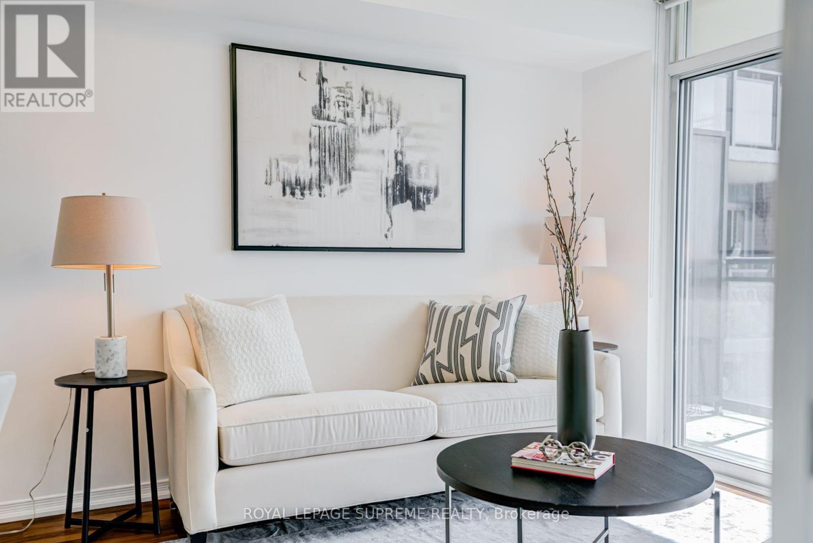 601 - 2772 Keele Street Property Photo 10