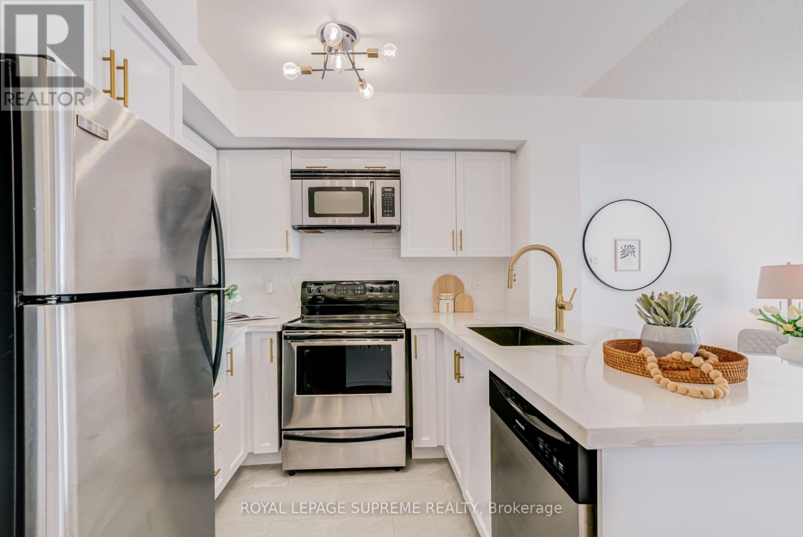 601 - 2772 Keele Street Property Photo 17