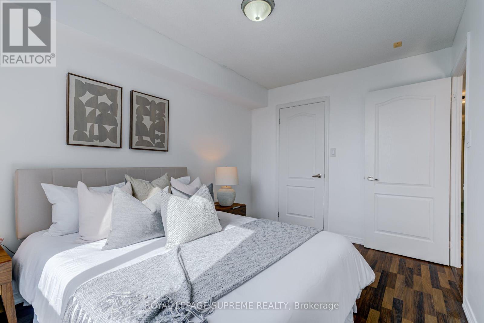 601 - 2772 Keele Street Property Photo 24