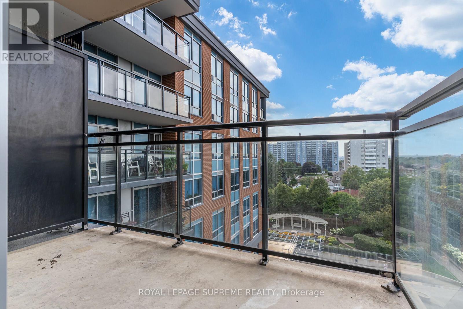 601 - 2772 Keele Street Property Photo 29