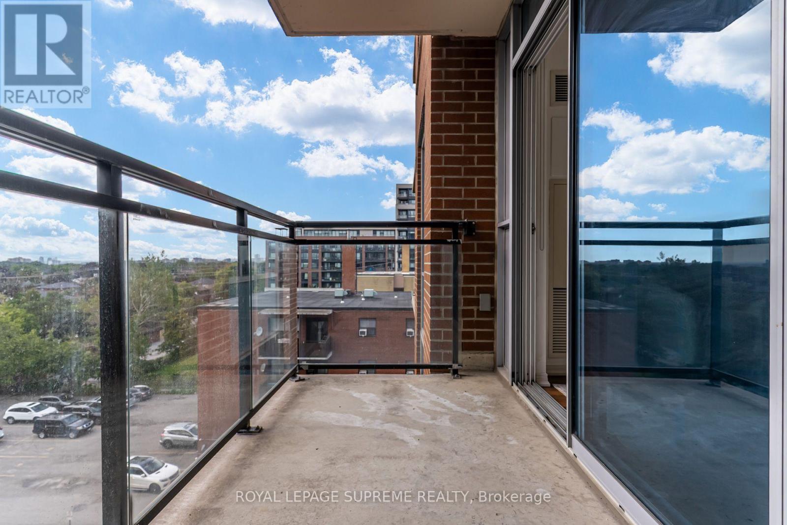 601 - 2772 Keele Street Property Photo 30
