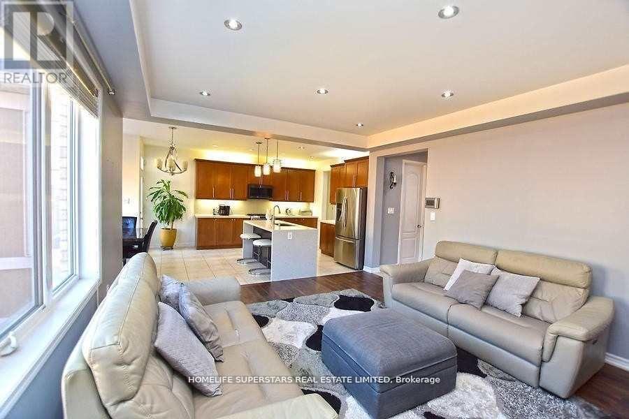 63 Enford Crescent Property Photo 9
