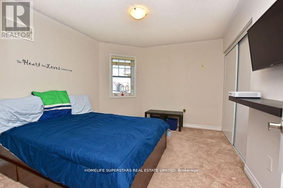 63 Enford Crescent Property Photo 16