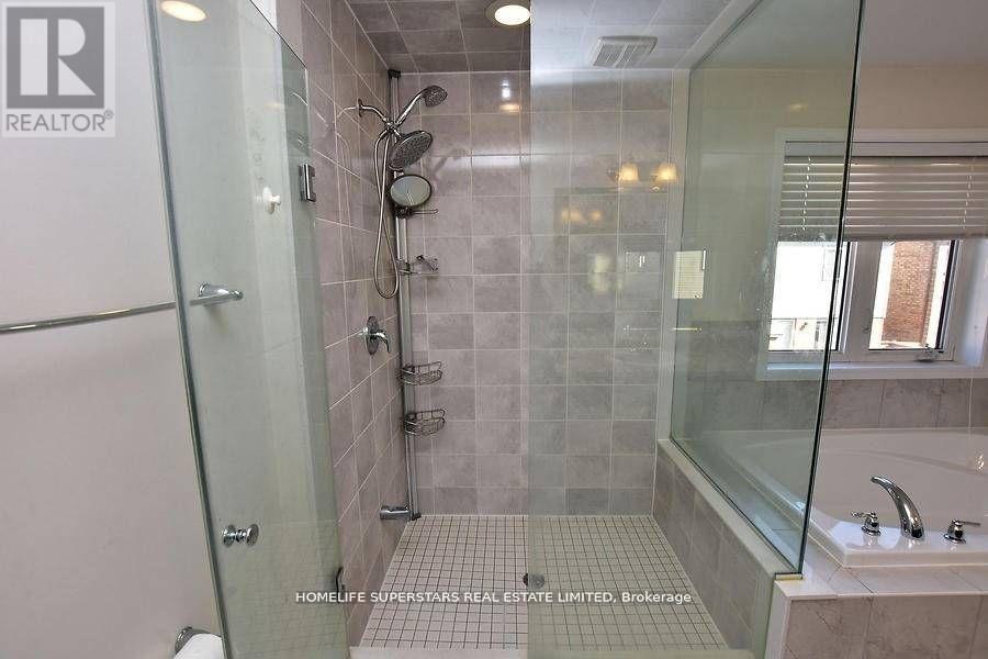 63 Enford Crescent Property Photo 18