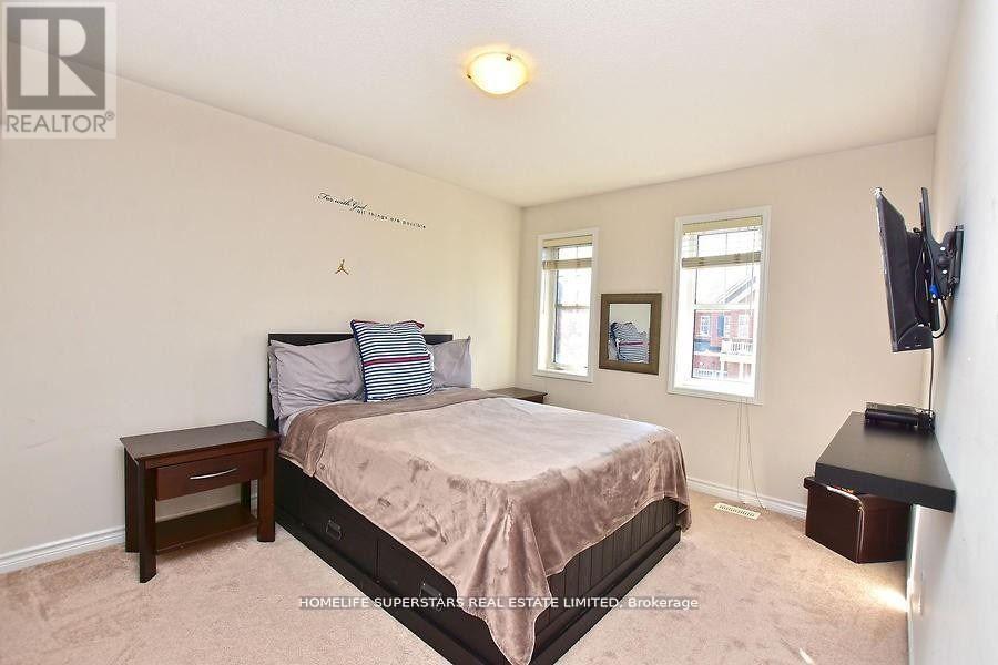 63 Enford Crescent Property Photo 21