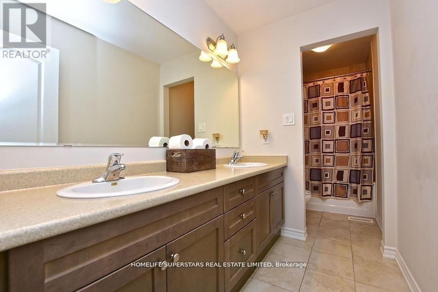 63 Enford Crescent Property Photo 24