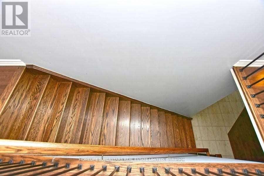 63 Enford Crescent Property Photo 27