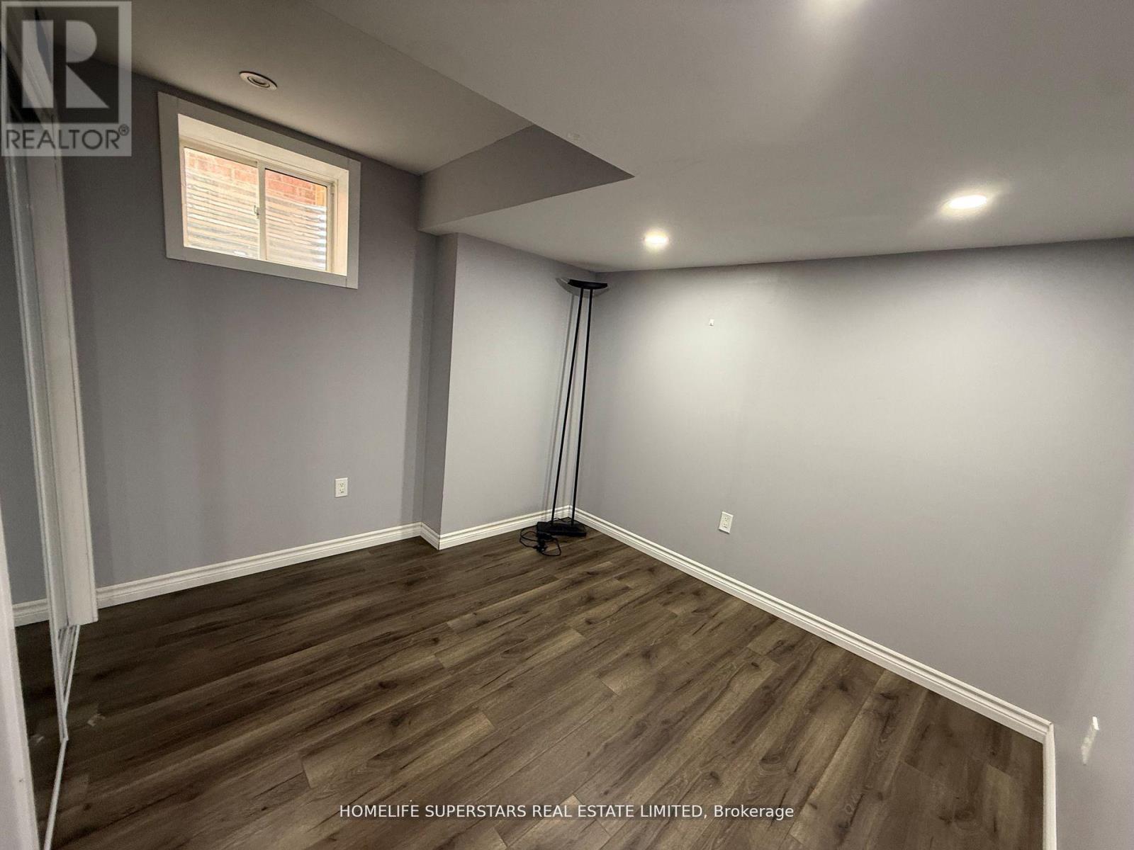 63 Enford Crescent Property Photo 29