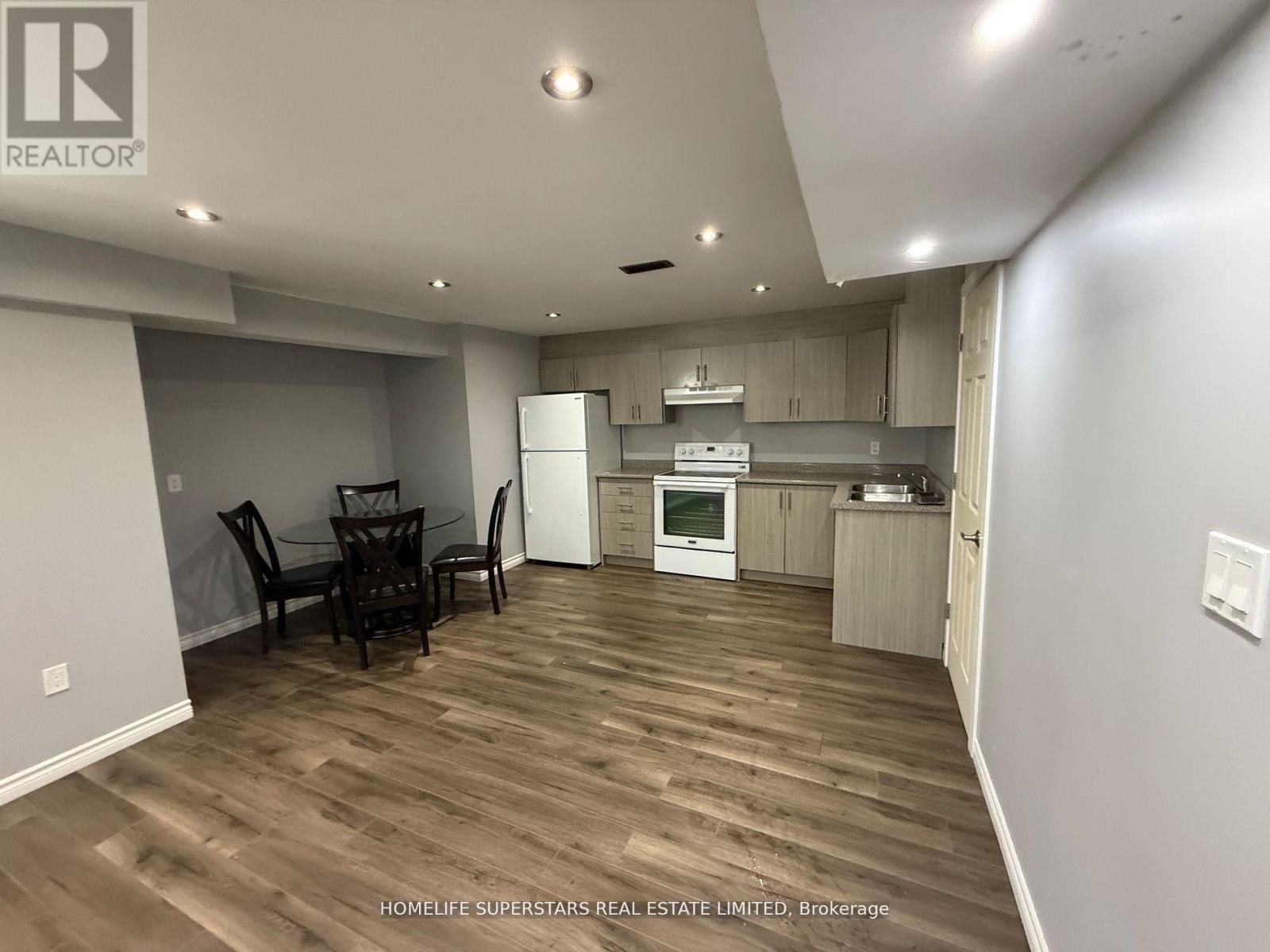 63 Enford Crescent Property Photo 30