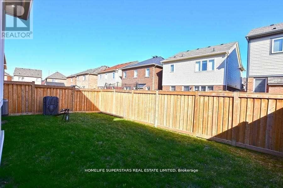 63 Enford Crescent Property Photo 34