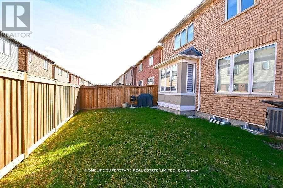 63 Enford Crescent Property Photo 36