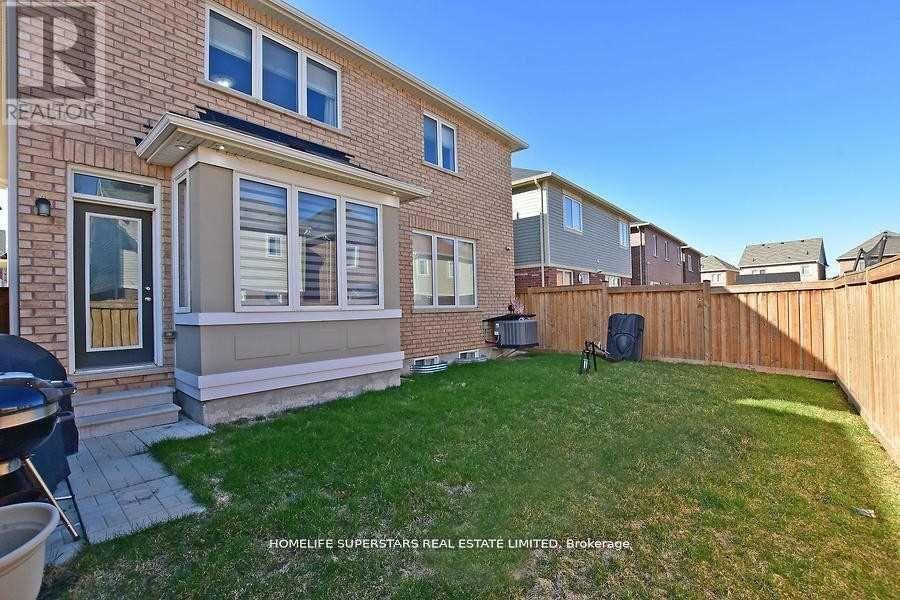 63 Enford Crescent Property Photo 37