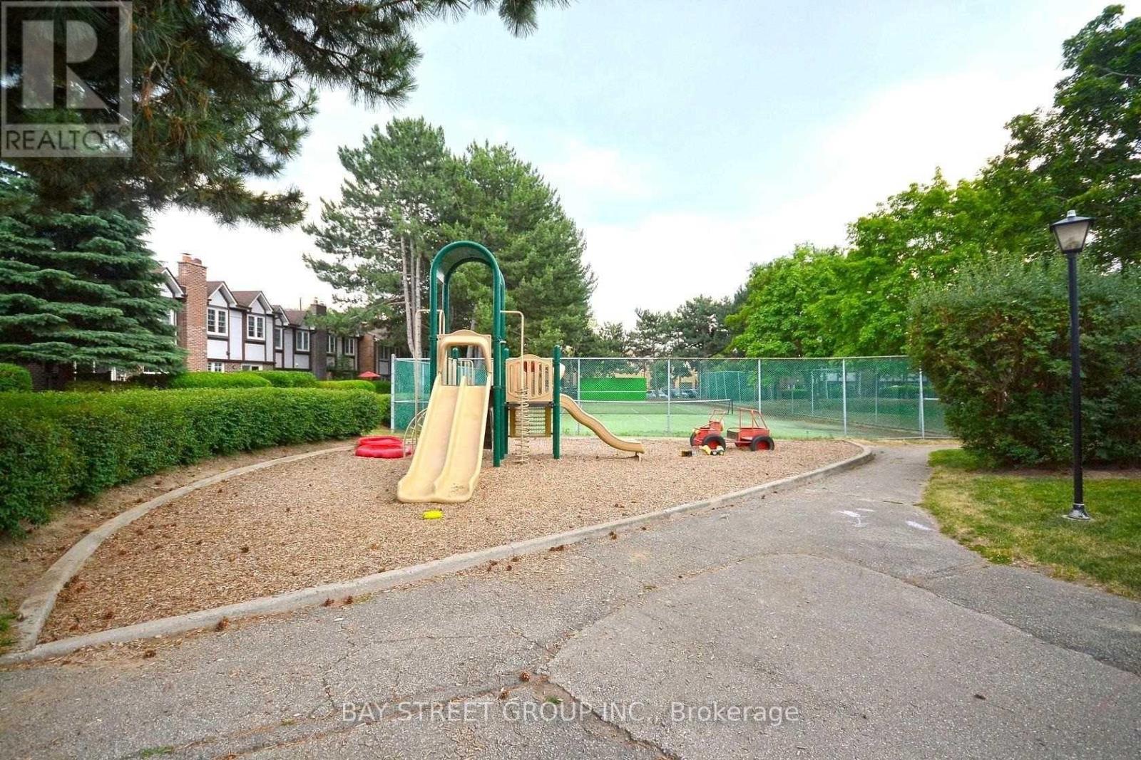 127 - 2120 Rathburn Road E Property Photo 15