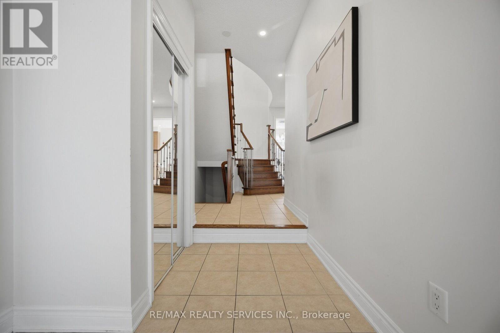 68 Southlake Boulevard Property Photo 5