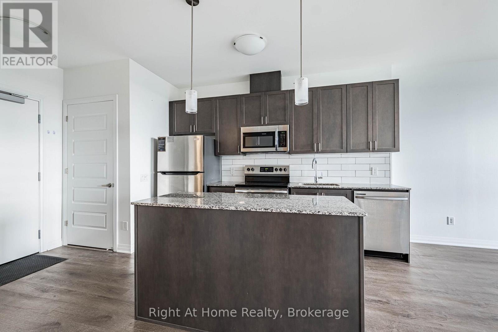 511 - 50 Kaitting Trail Property Photo 11