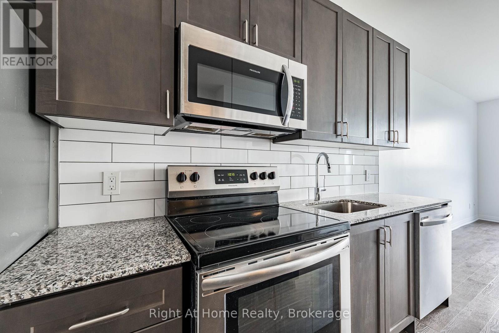 511 - 50 Kaitting Trail Property Photo 14