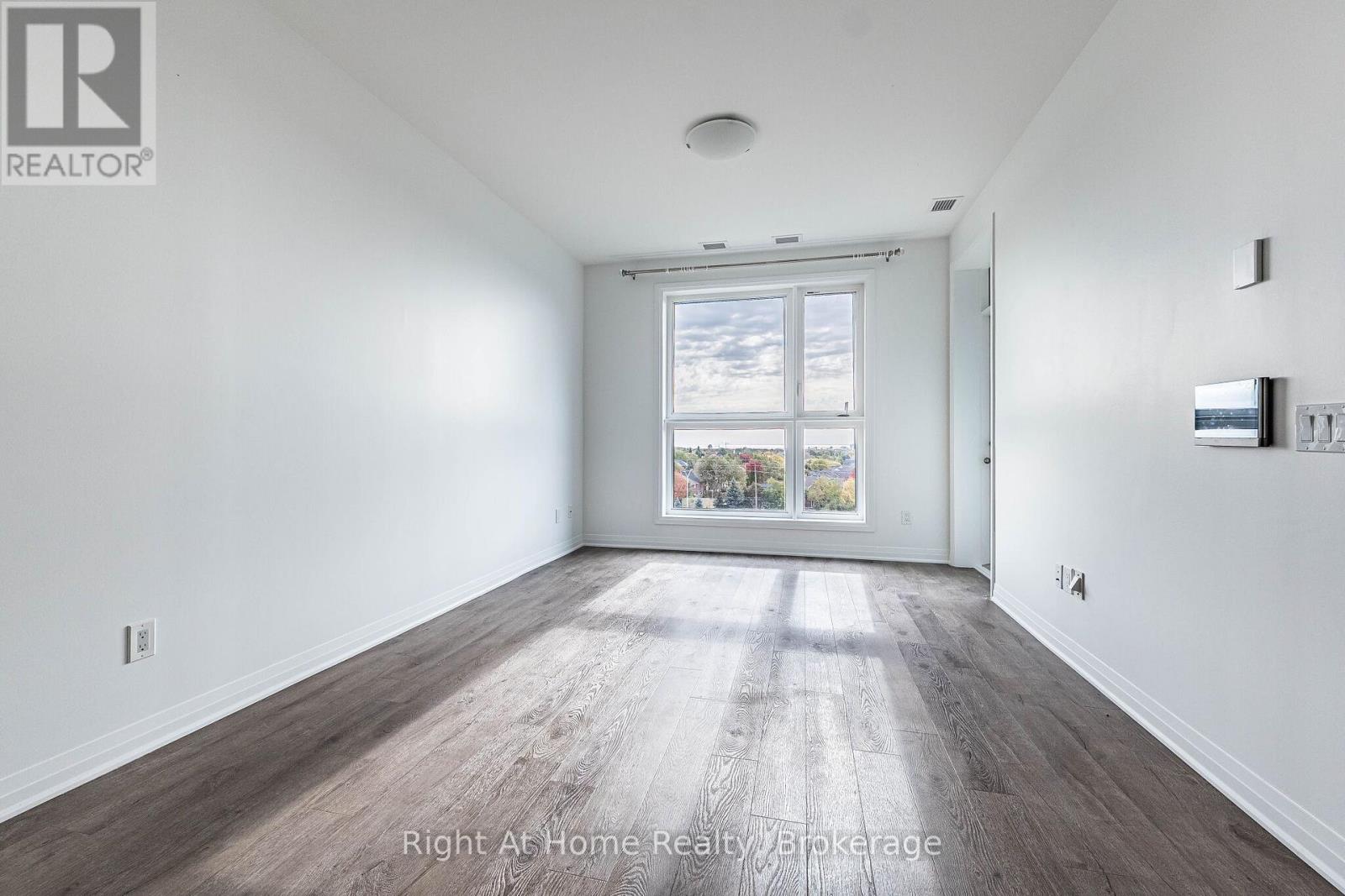511 - 50 Kaitting Trail Property Photo 16