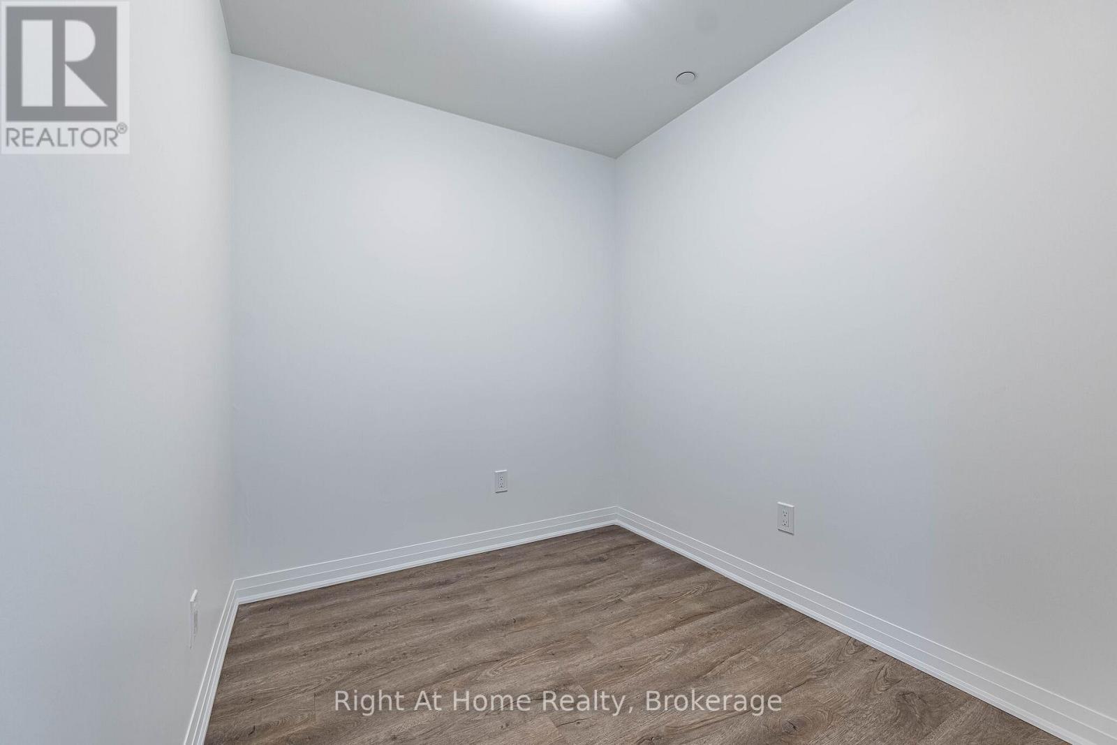 511 - 50 Kaitting Trail Property Photo 22