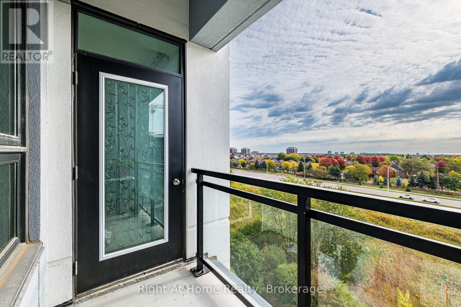 511 - 50 Kaitting Trail Property Photo 26