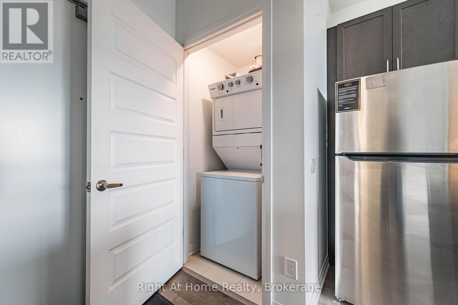 511 - 50 Kaitting Trail Property Photo 28
