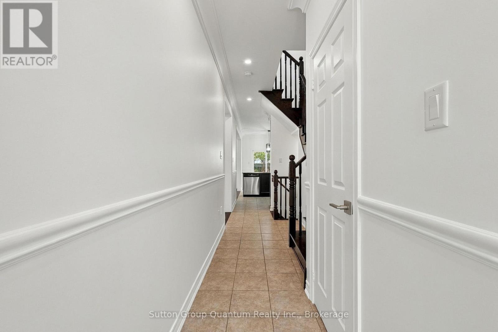 2435 Montagne Avenue Property Photo 4