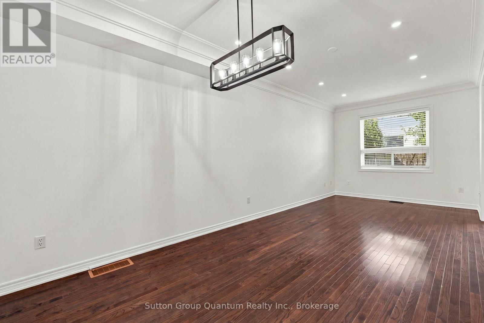 2435 Montagne Avenue Property Photo 7