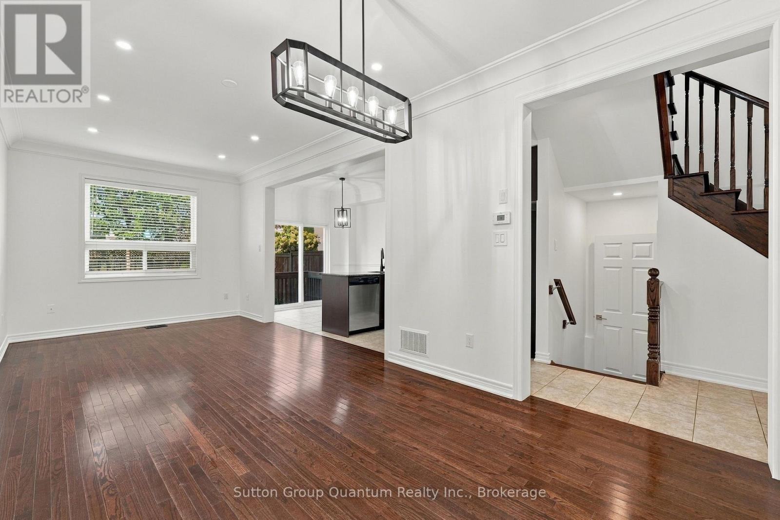 2435 Montagne Avenue Property Photo 9