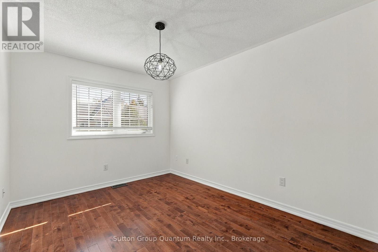 2435 Montagne Avenue Property Photo 32