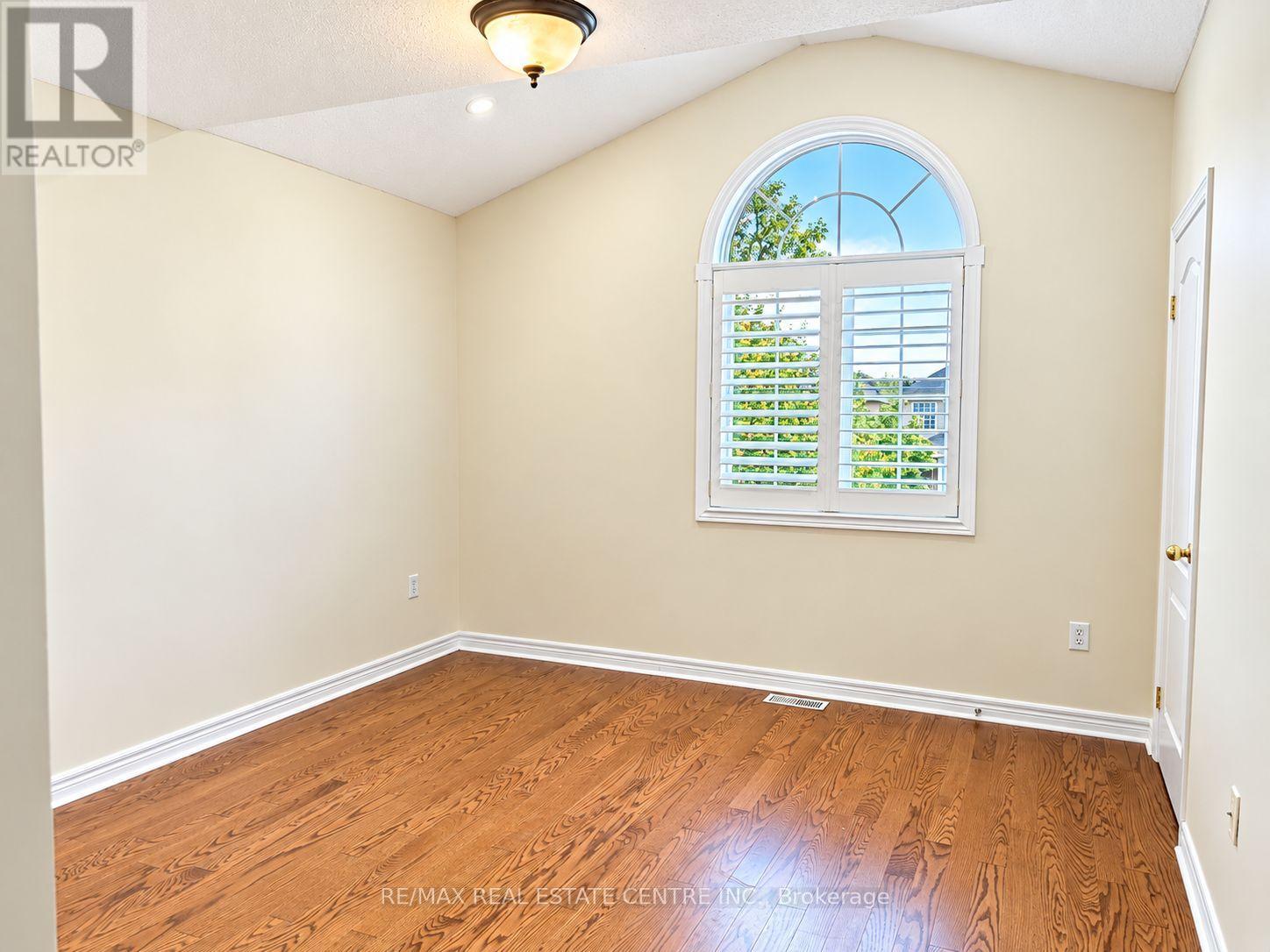 1302 Renfield Drive Property Photo 28