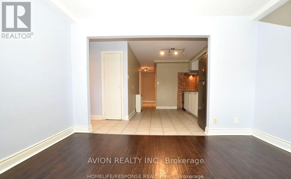 1 - 42 Emerald Crescent Property Photo 5