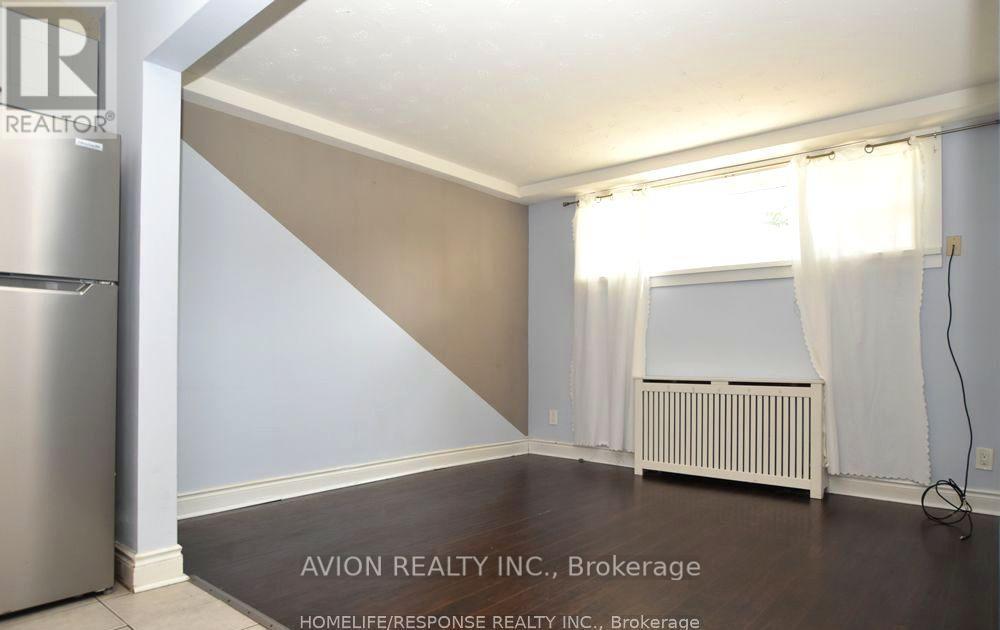 1 - 42 Emerald Crescent Property Photo 7