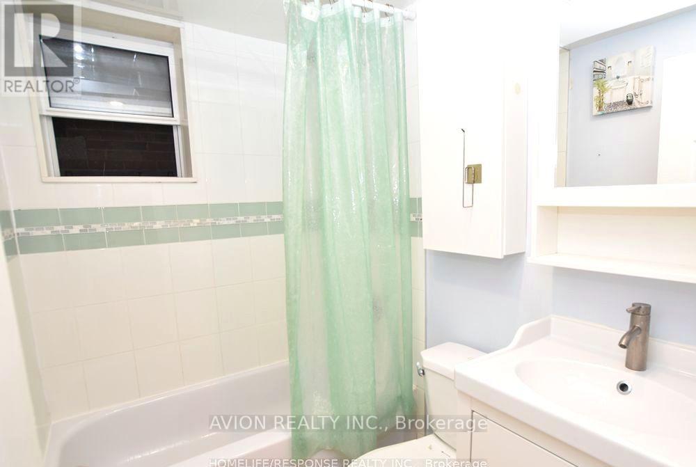 1 - 42 Emerald Crescent Property Photo 10